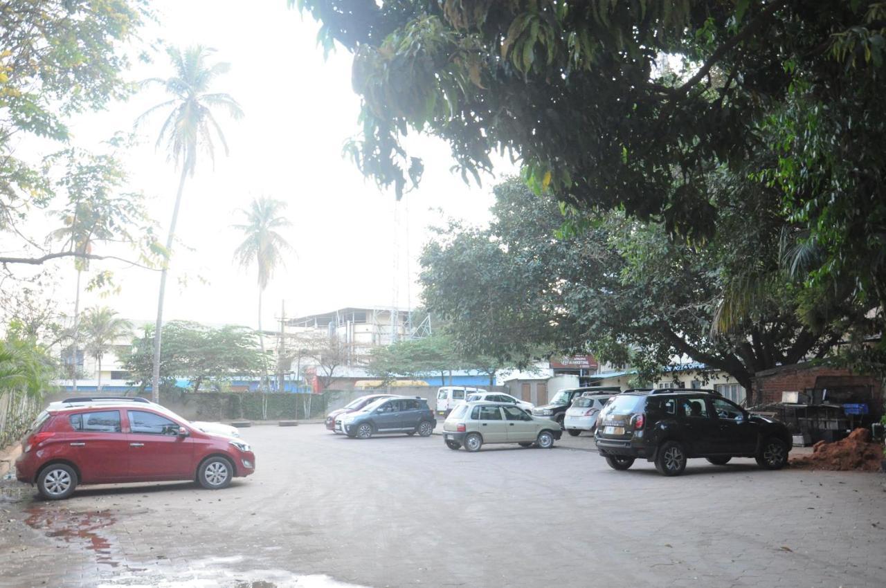 Suvarna Regency Hassan Exterior foto