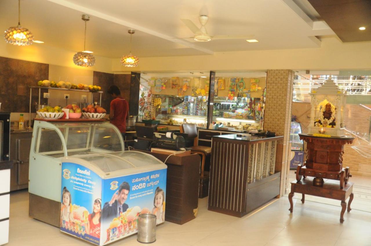 Suvarna Regency Hassan Exterior foto